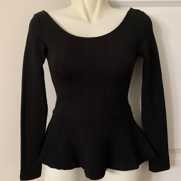 H\u0026M | Tops | Black Long Sleeve Peplum 